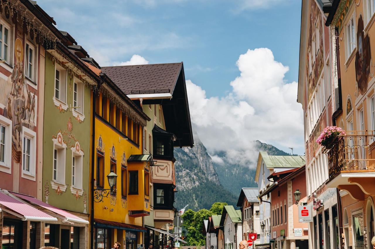 Aja Garmisch-Partenkirchen Exteriör bild