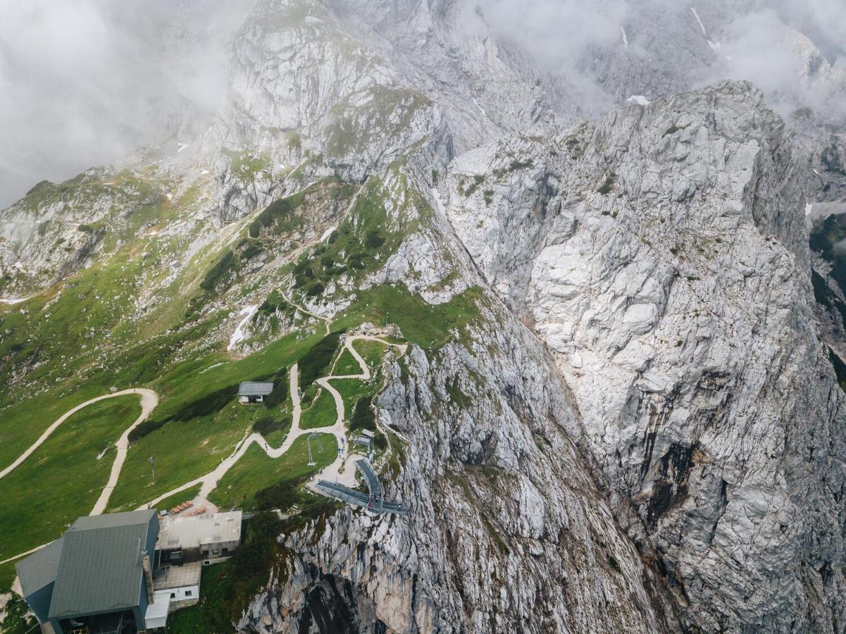 Aja Garmisch-Partenkirchen Exteriör bild
